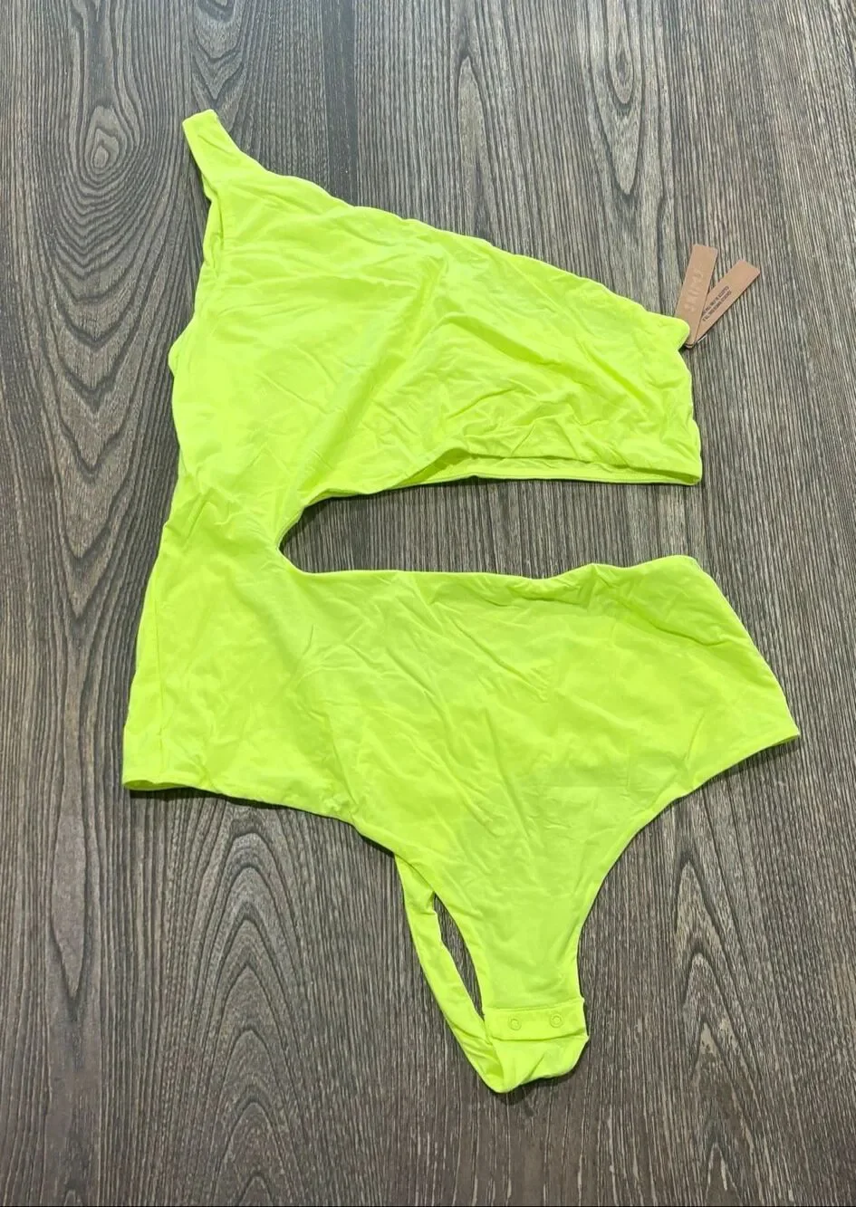 NWT SKIMS Women Bodysuit Fits Everybody One Shoulder Cutout Green Highlighter 4X